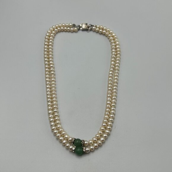 Vintage Faux Pearl Necklace Double Strand Green Accent 14/20 GF Clasp Elegant - Picture 4 of 12